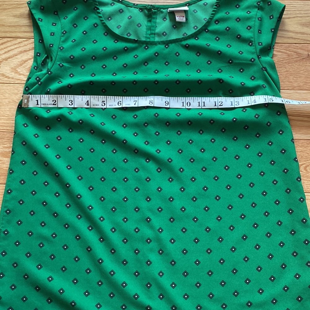 Polyester top - Picture 3 of 10